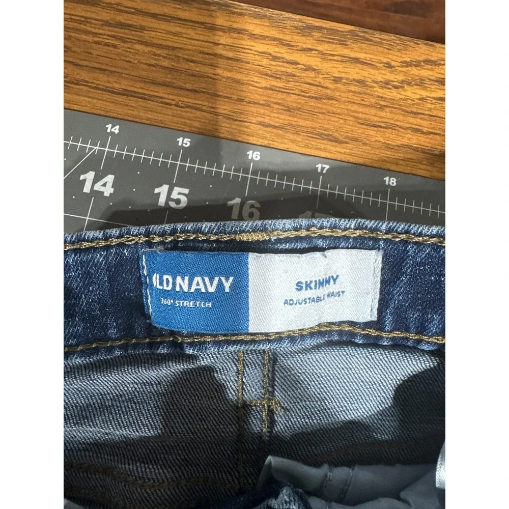 Old Navy 360 stretch‎ skinny adjustable waist size 4